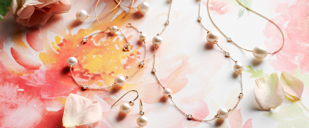 Color Blossom lariat necklace, pink gold, white mother-of-pearl and diamond  - Jewelry - Categories