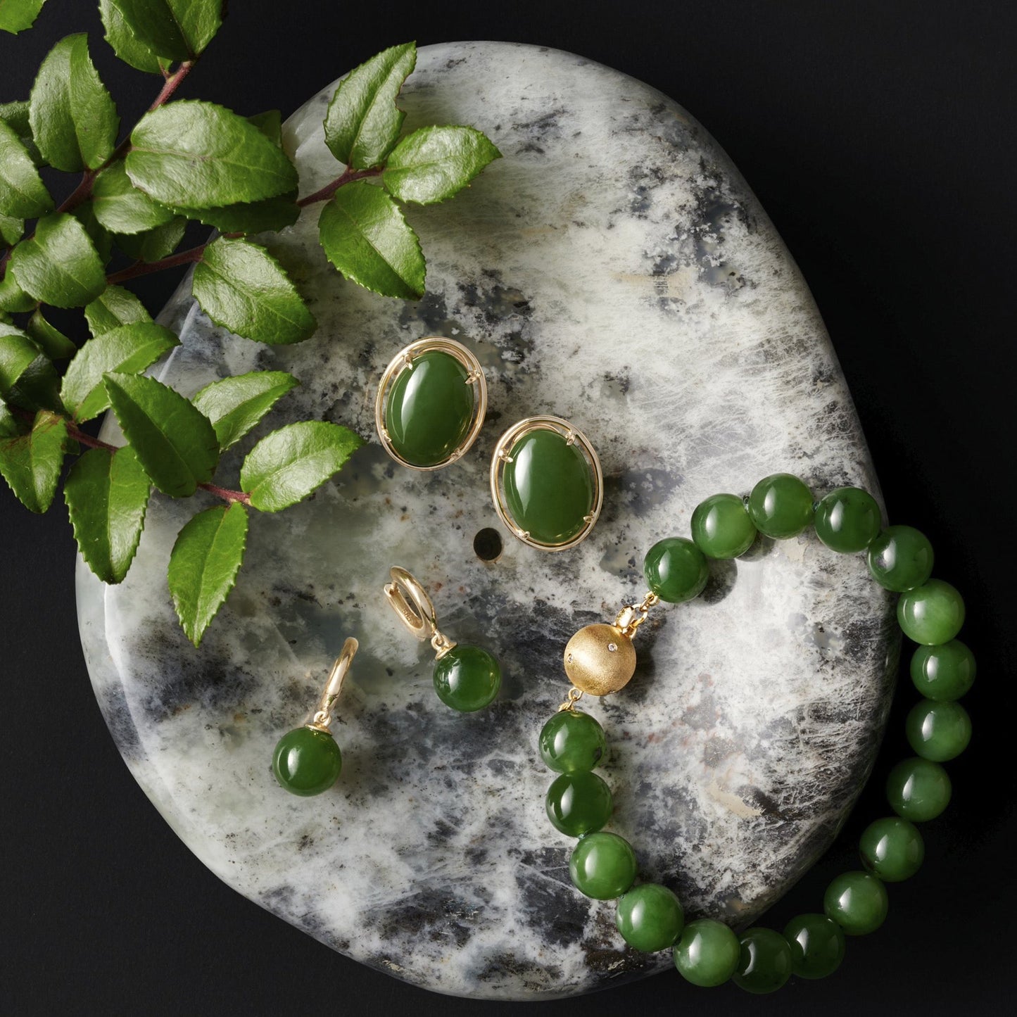 10MM Green Nephrite Jade & Gold Bracelet
