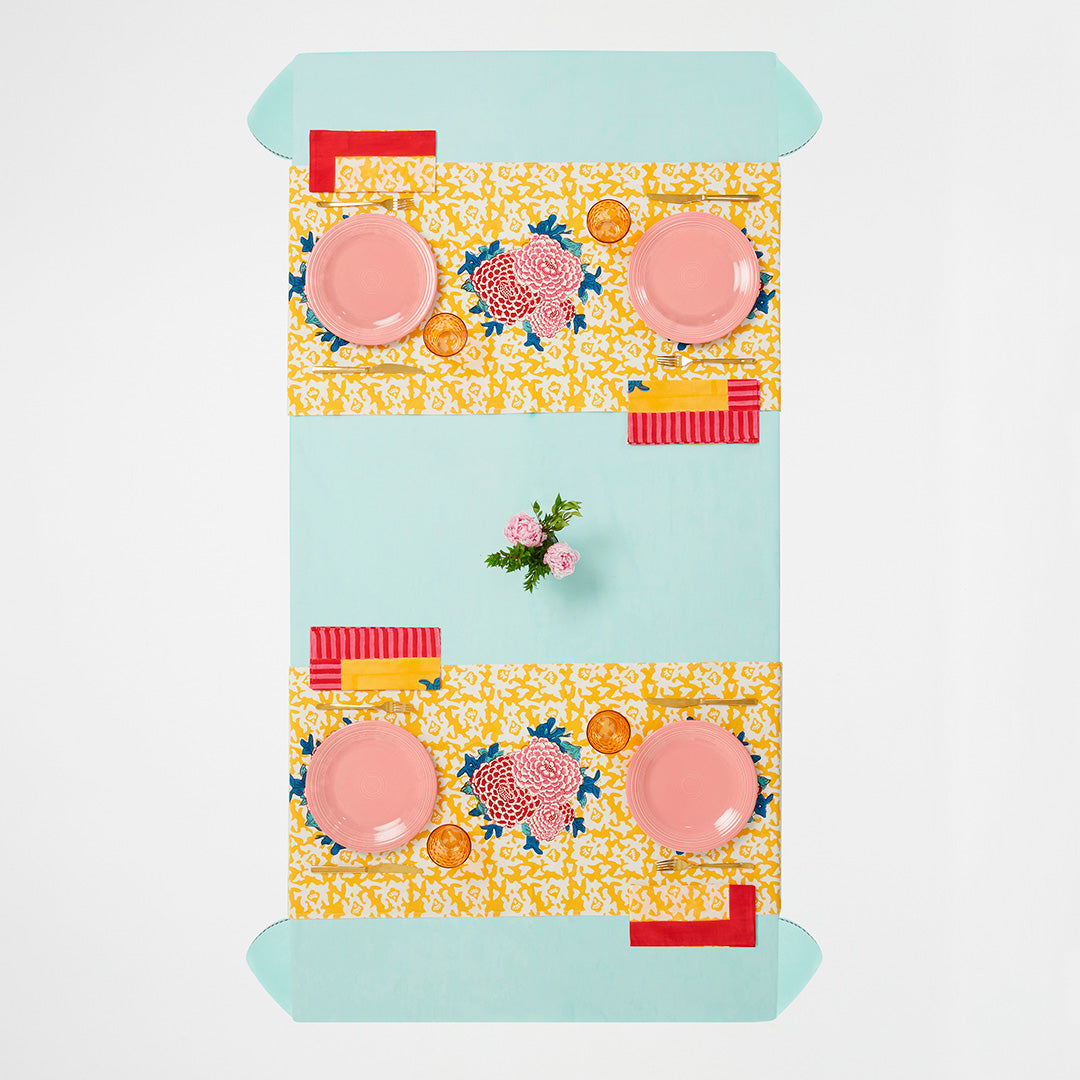 Arabesque Corolla Table Runner, Gold