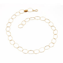 Petra Class Gold Oval Link Necklace