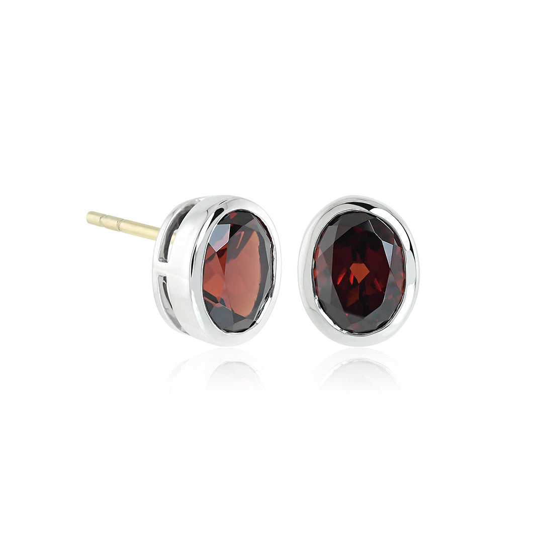 Gump's Signature Joan Stud Earrings in Garnets