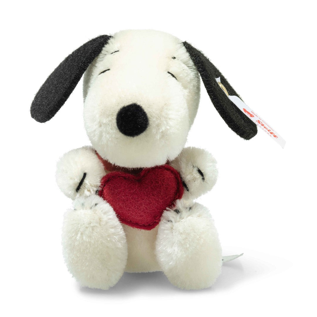 Limited-Edition Snoopy with Heart