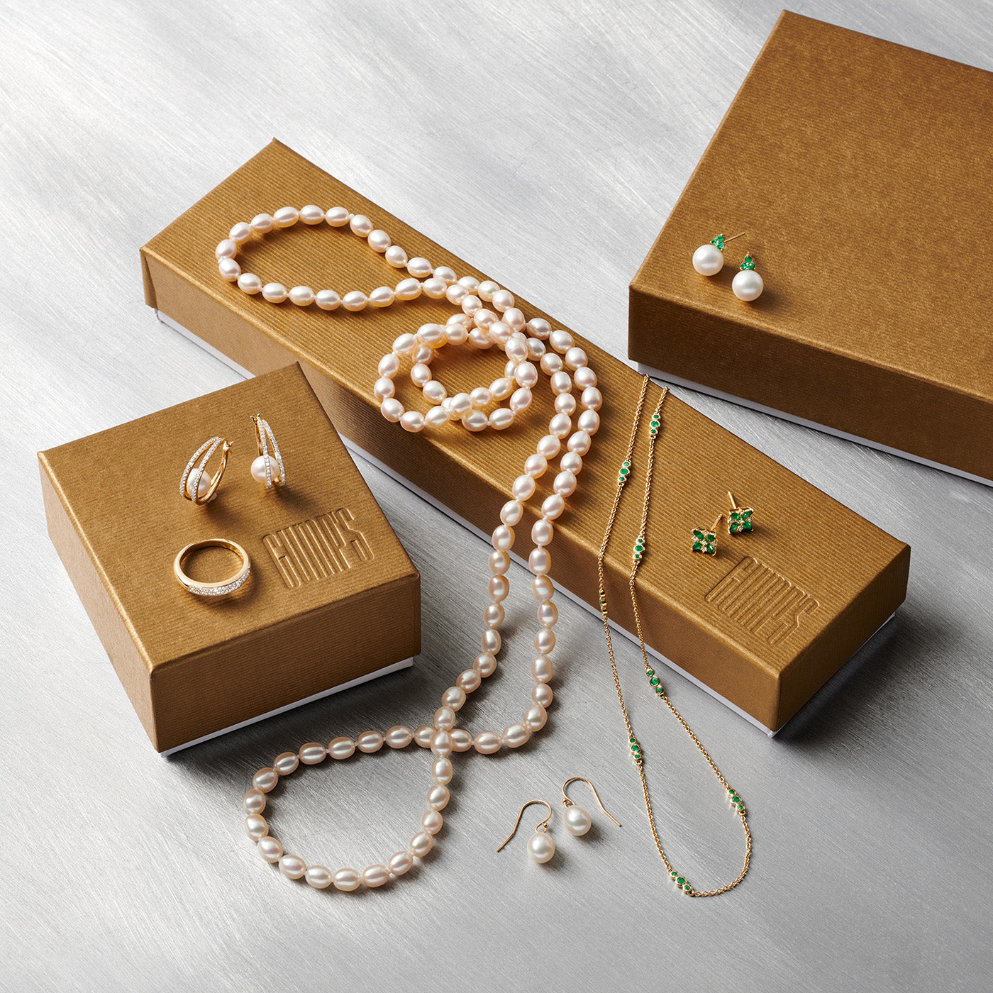 Rose Gold Ring with Baby Pink Sapphires – Gump's