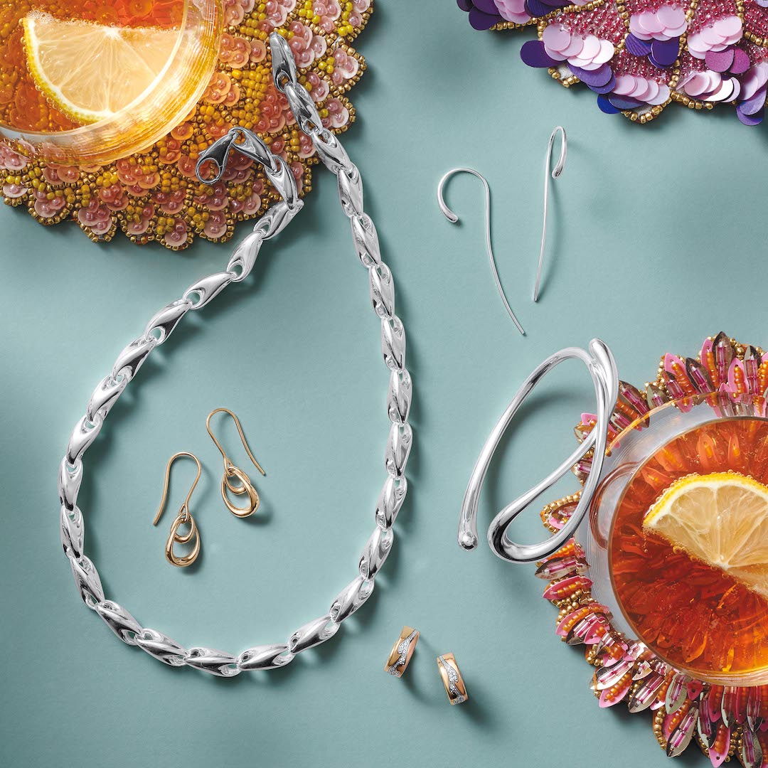 Mercy Twist Bangle in Silver – Gump's