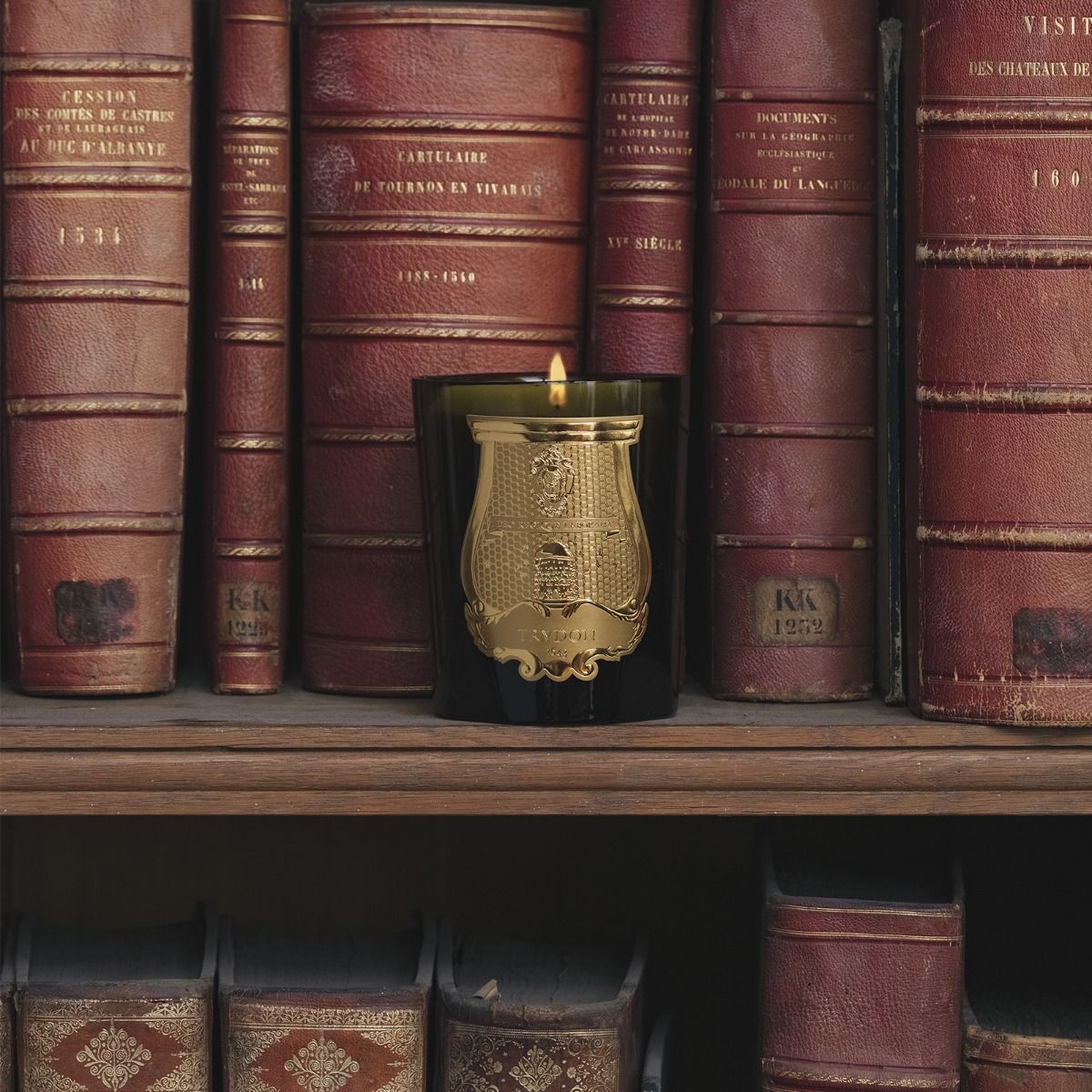 Cyrnos Classic Candle