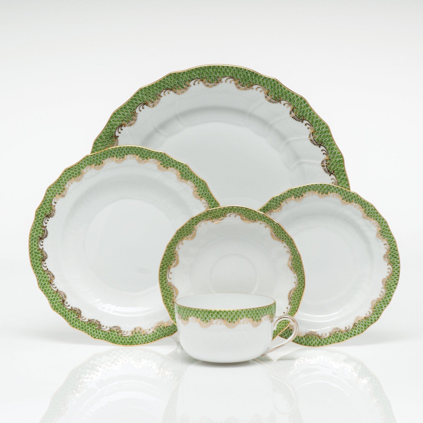 Fish Scale Dinner Plate, Evergreen